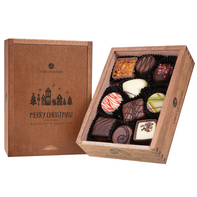 Praline belgiene in cutie eleganta de lemn