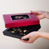 Cutie cu praline din ciocolata Postcard Grand.