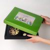 Cutie cu praline din ciocolata Postcard Maxi Green Easter Rabbit