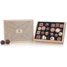 Praline in cutie de lemn